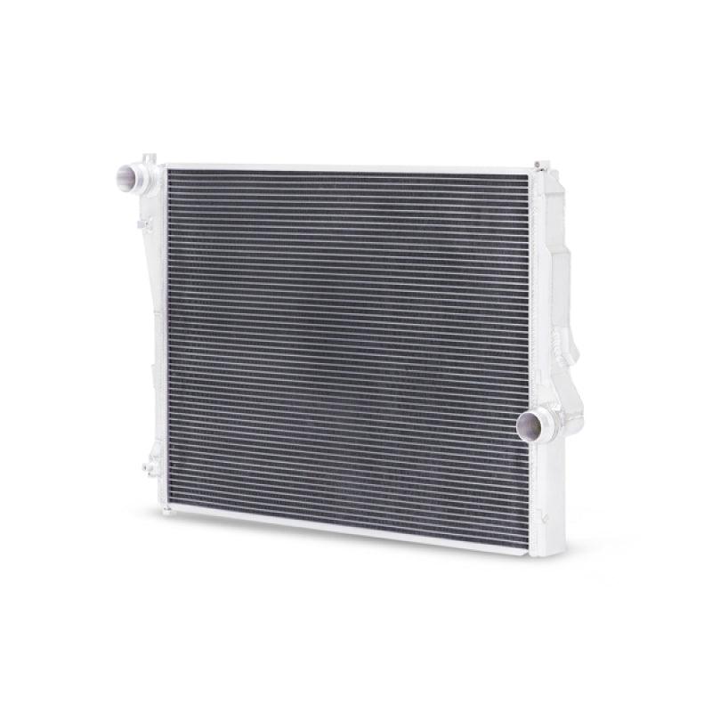 Mishimoto 99-06 BMW 323i/323i/328i/330i Performance Aluminum Radiator - Torque Motorsport