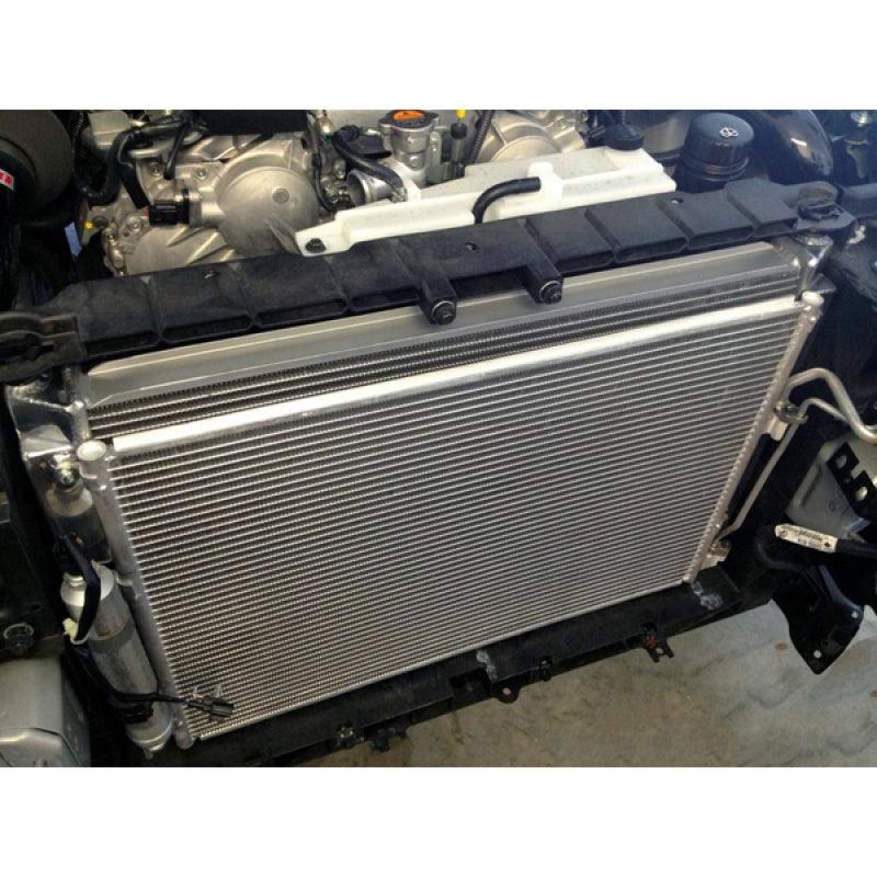 Mishimoto 09+ Nissan 370Z Manual Radiator - Torque Motorsport