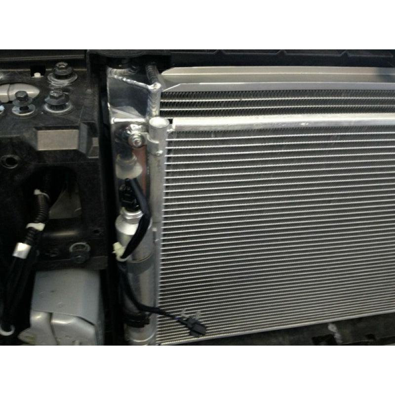 Mishimoto 09+ Nissan 370Z Manual Radiator - Torque Motorsport